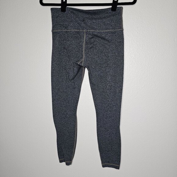 Athleta Small Grey Heathered Cropped Atlhetic Leggings Yoga Mid Rise Gym Capri - Picture 4 of 8